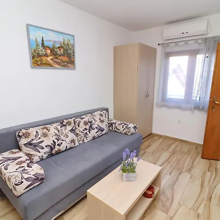 Seaside Hrkac Apartment Orebić